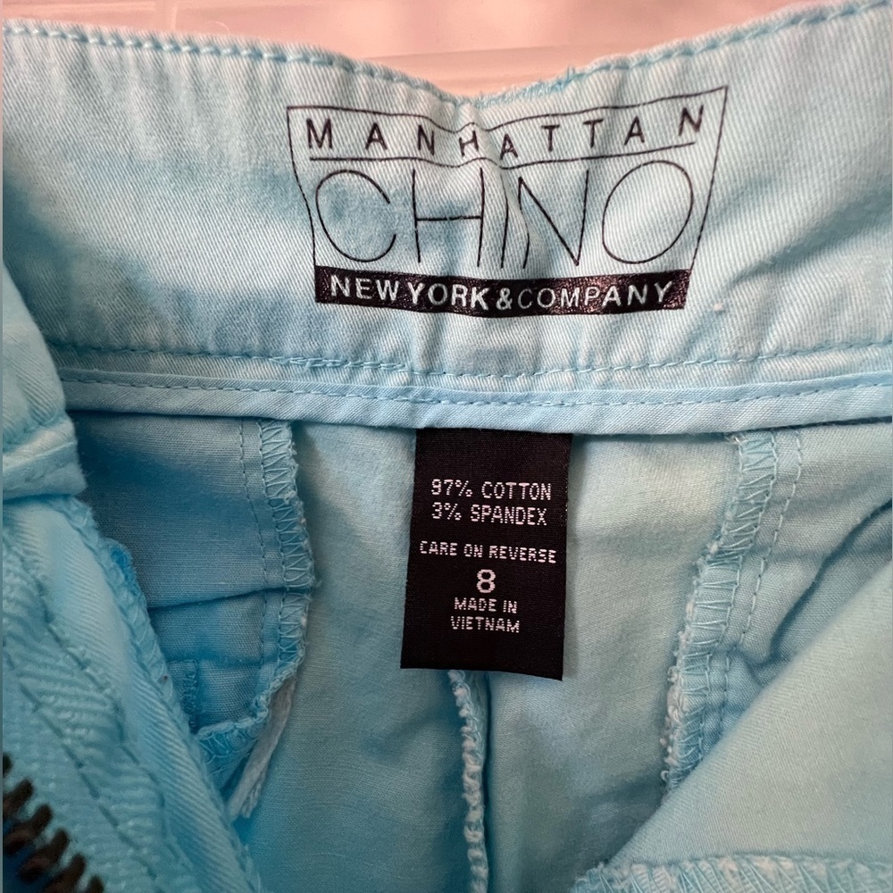 New York & Co Light Blue Shorts 12in inseam size 8 - Picture 4 of 4